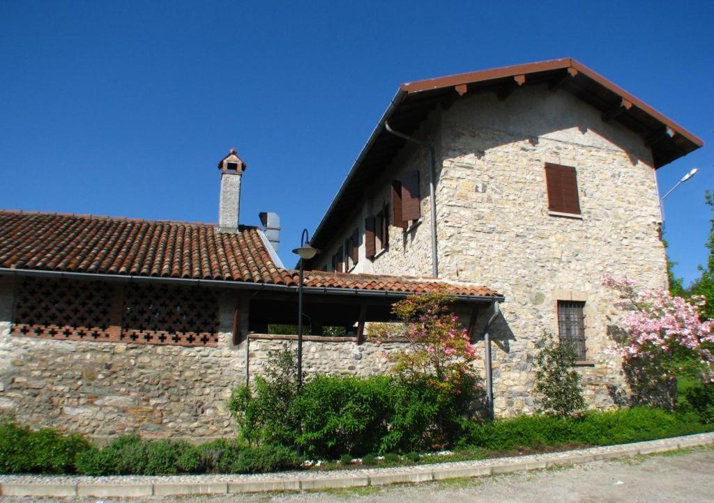 Agriturismo Cassinazza Orsenigo Buitenkant foto