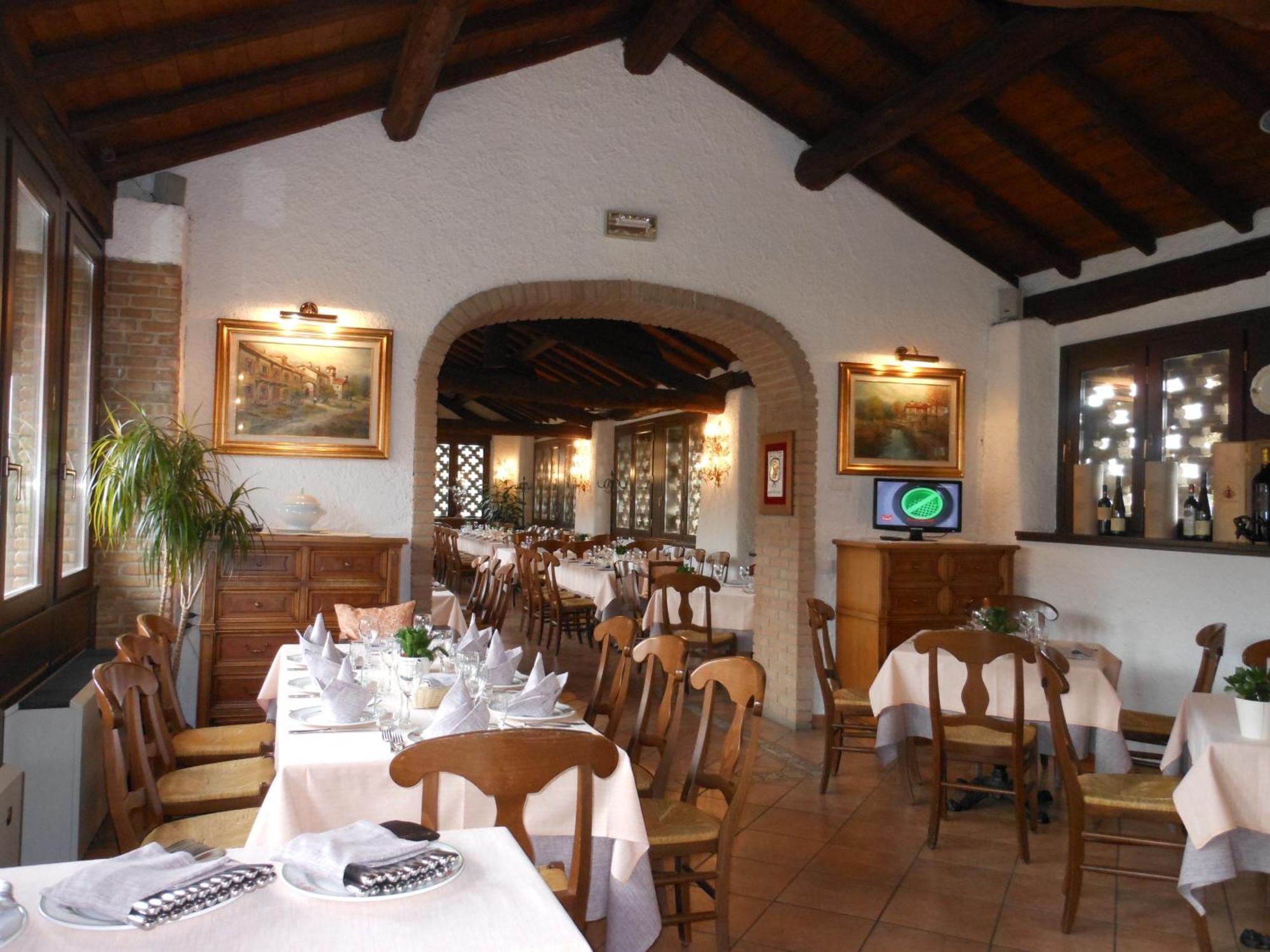 Agriturismo Cassinazza Orsenigo Buitenkant foto